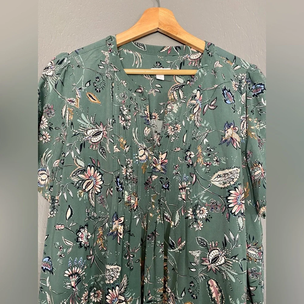 J. Jill Sage Green Floral Short Sleeve Pin Tuck Pullover Midi Dress Size M - Picture 2 of 11